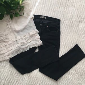 BOGO🍾 • FOSSIL black skinny jeans